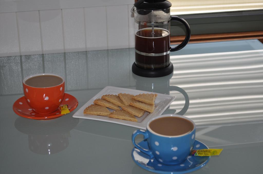 Kangerong Holiday Park Red Hill South Room photo